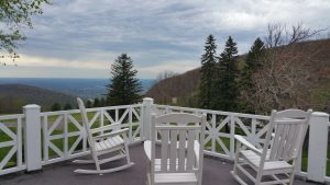 Mountain Views Summit Inn